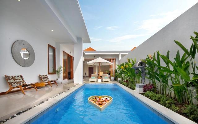 The Luxury Collection, Monaco Blu