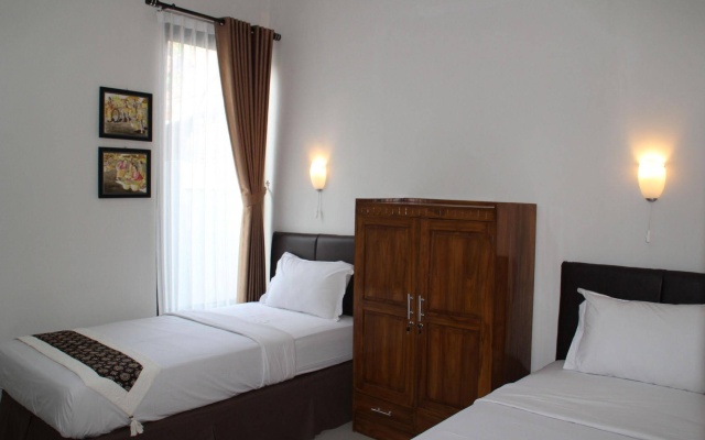 Natura Rumah Singgah Guest House – Guest Rooms – Purwokerto