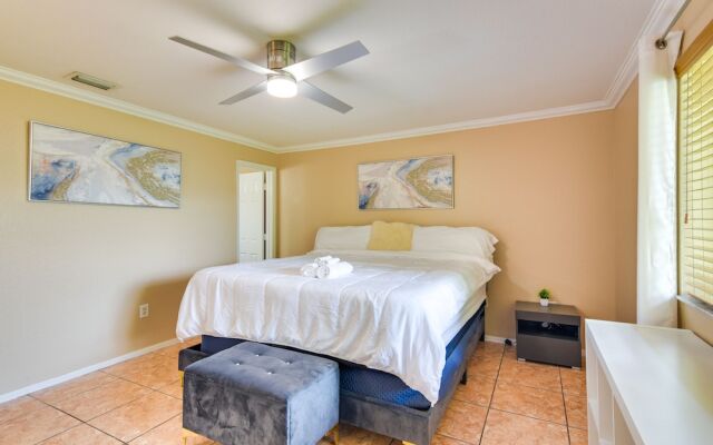 Opa-locka Townhome, 15 Mi to Miami Beach!
