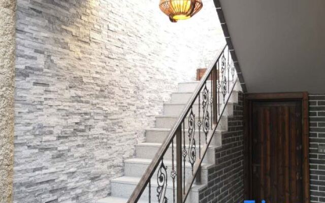 Yiyuanshu Homestay (Dalian Jinshitan)