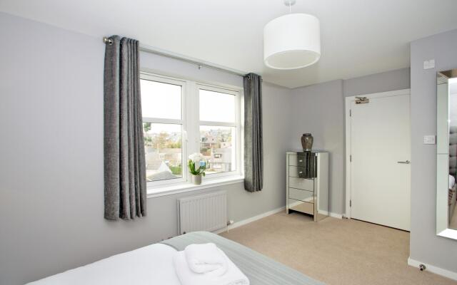 Modern Apartment Near River Dee and Aberdeen City