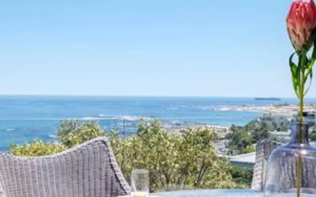 Beachy Apartment w Pool Ocean Views Beach Steps