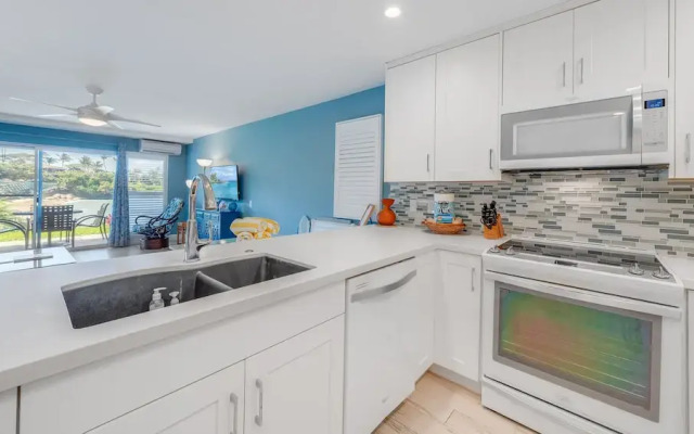 Kahana Sunset B5b 1 Bedroom Condo by Redawning