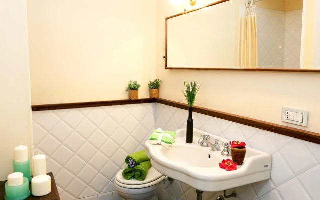 Trastevere Split Level Apartment with Terrace