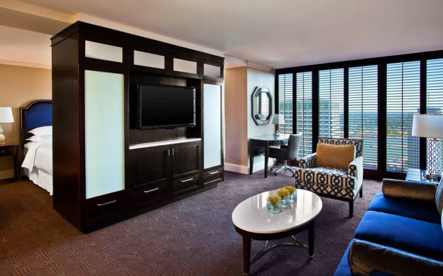 Sheraton New Orleans Hotel