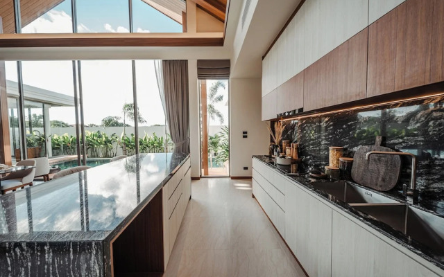 The Ozone Condotel Phuket