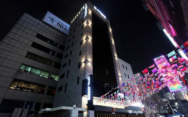 Yeongdeungpo Jardin Hotel