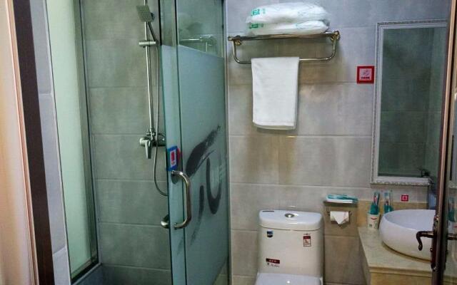 PAI Hotels·Haiyang Bus Terminal Commercial Center