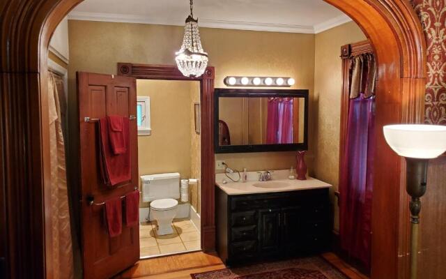 Historic Victorian Inn