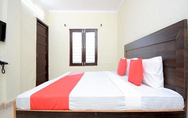 Hotel Tourist by OYO Rooms