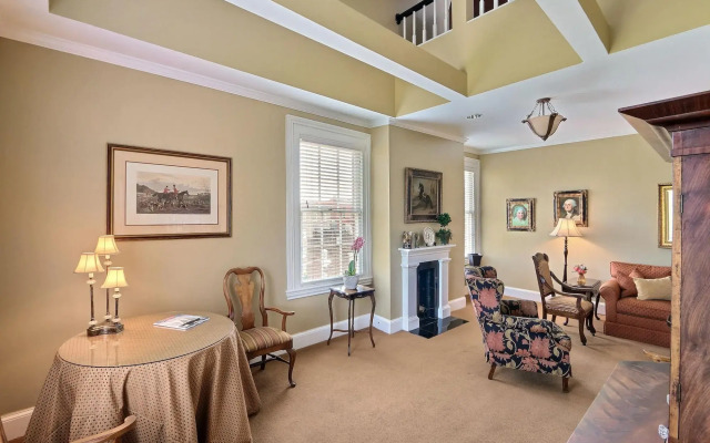 The Presidents' Quarters Inn