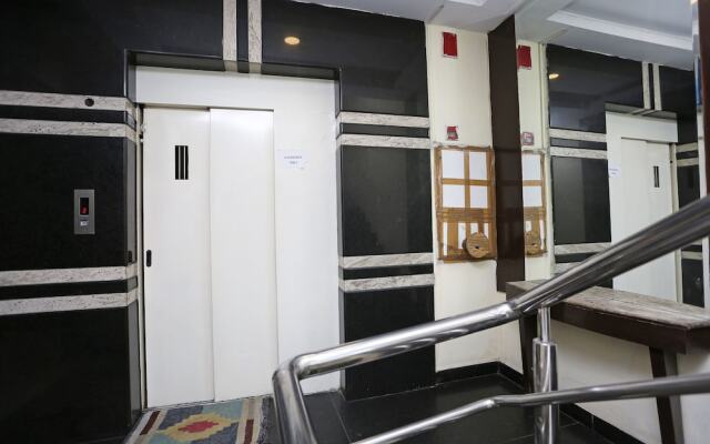 OYO 6648 Hotel Royal Residency