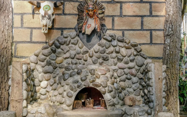 Oyo 1160 Apache Camp Batu