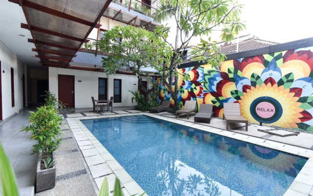 RedDoorz near Legian Street