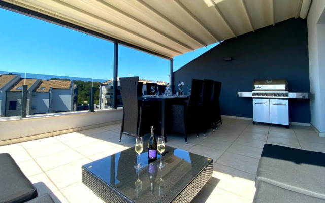 Penthouse No6