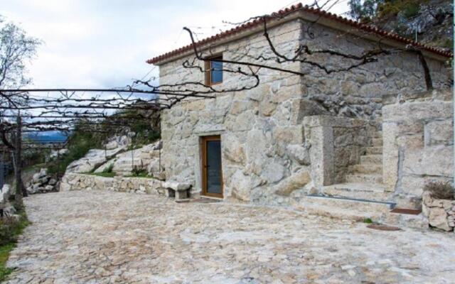 Peneda Ger s Stone House-paradise Lake View