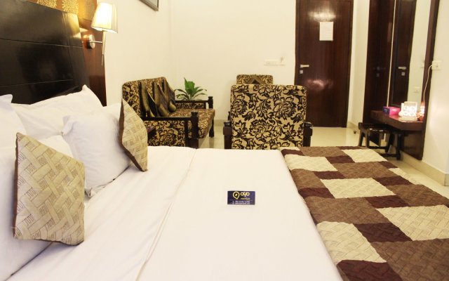 OYO 9963 Hotel Raja Palace
