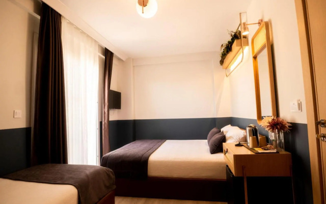 Urla 1867 Hotel