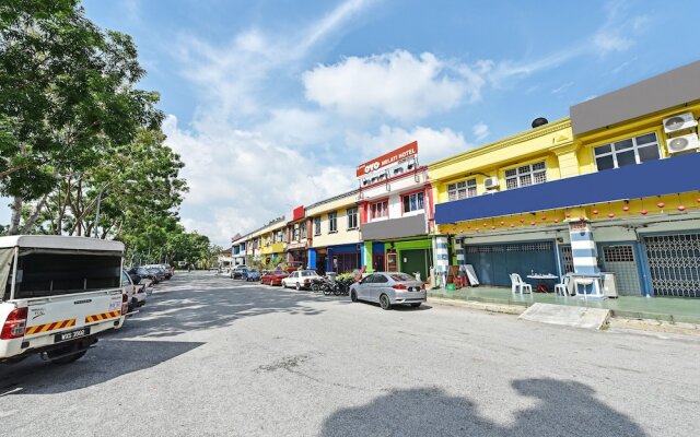 OYO 89656 Melati Hotel Nilai
