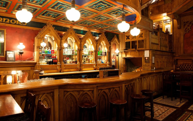 Carlton George Hotel
