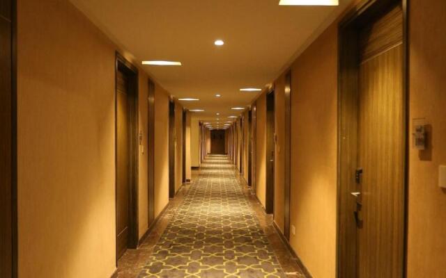 Hotel Jump In & Out