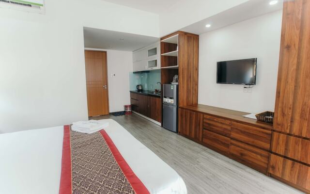 Royal Lion Hotel and Apartment