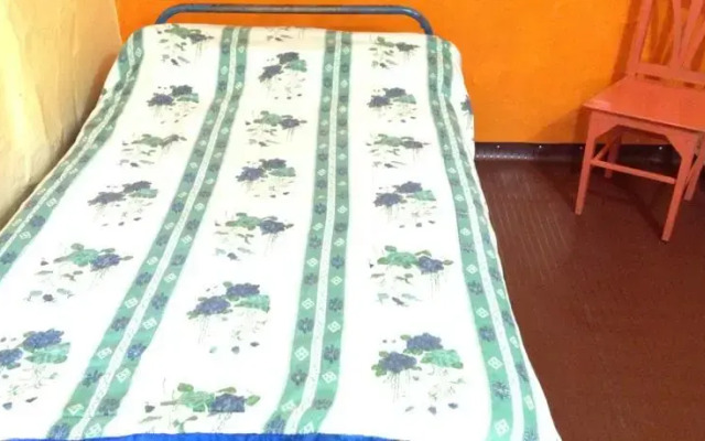 Hostal Azuaya