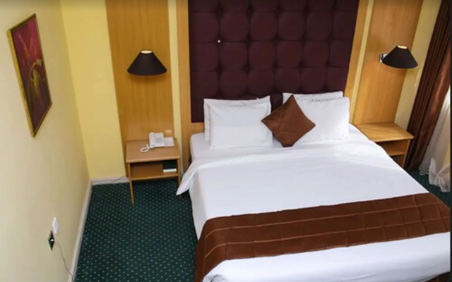 Bolingo Hotel Towers