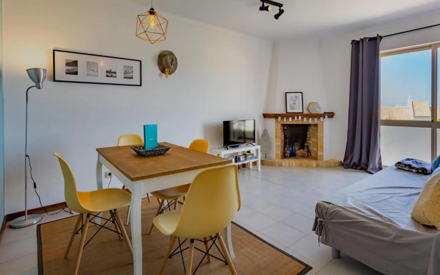 Sun House by LovelyStay