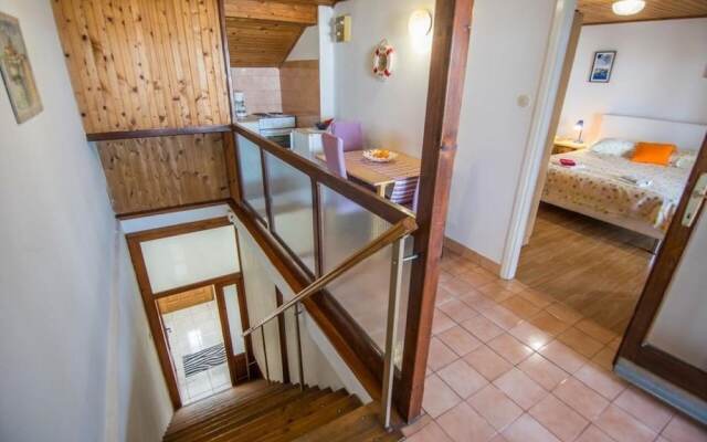 Mare - Close to the sea - A1