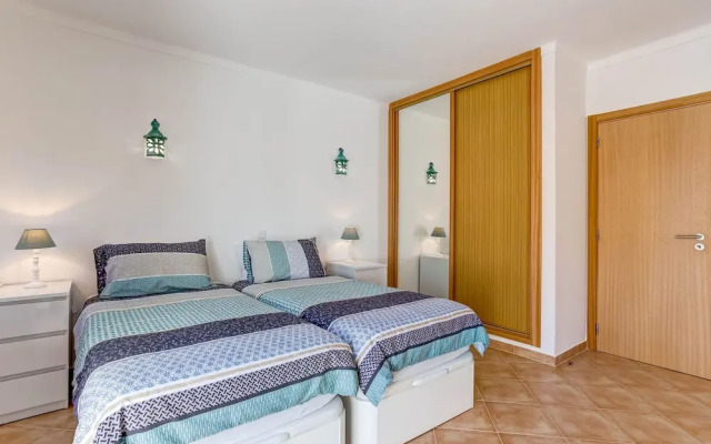 Elizabet Modern Apartment in the Heart of the Ci