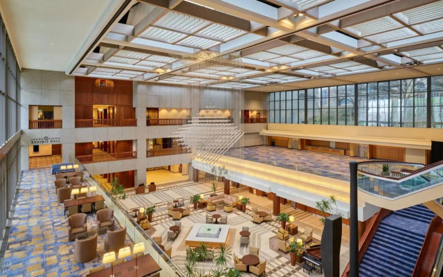 Hyatt Regency Crown Center