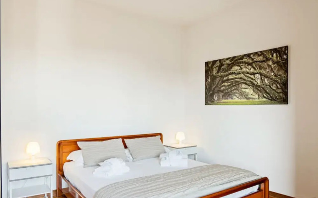 San Carlo Luminous Apartment
