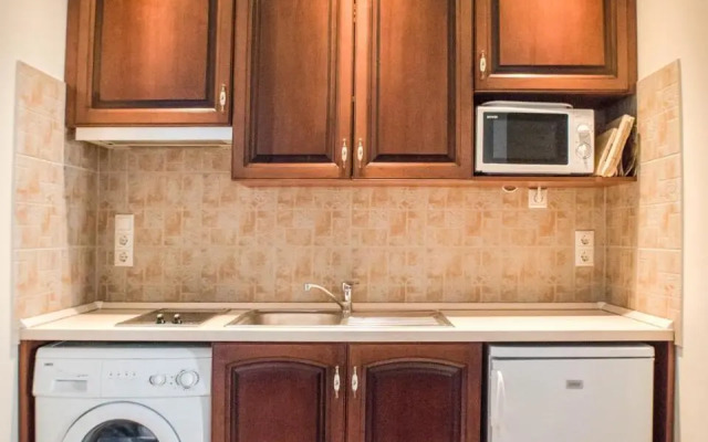 Indigo Apartment With Free Parking