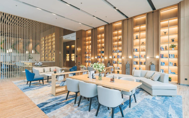 Atour Hotel (Jiangyin Binjiang Middle Road Sports Center)
