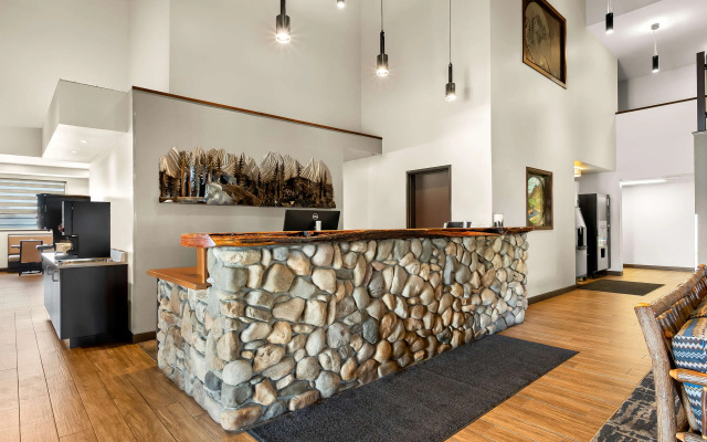 Best Western Sawtooth Inn & Suites