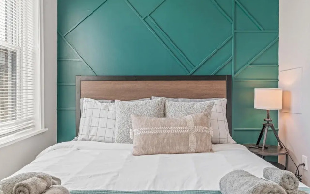 Spacious & Central Getaway Queen Beds