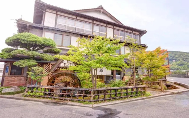 Kappo Ryokan Shiratame Ryokan