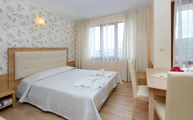Relax Holiday Complex & Spa