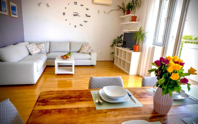 Maris Apartment