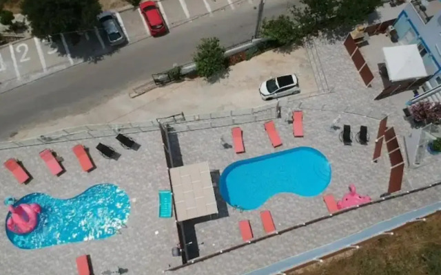 Best Family Friendly Villa Near Lake Kournas