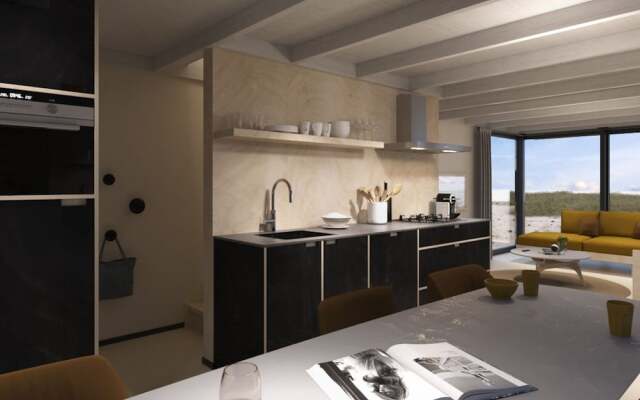 Trendy Lodge With two Bathrooms Near the Sea