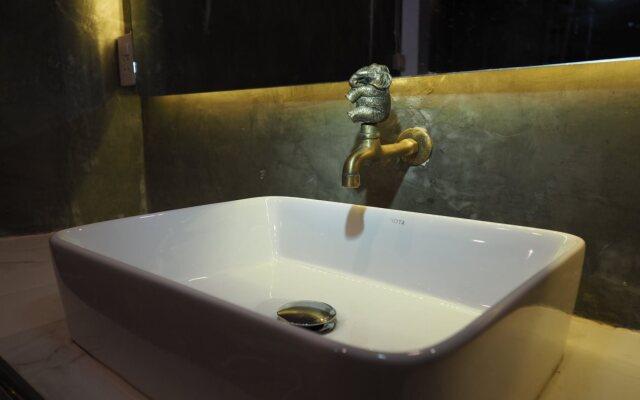 Luck-Yimm Hostel - Adults Only