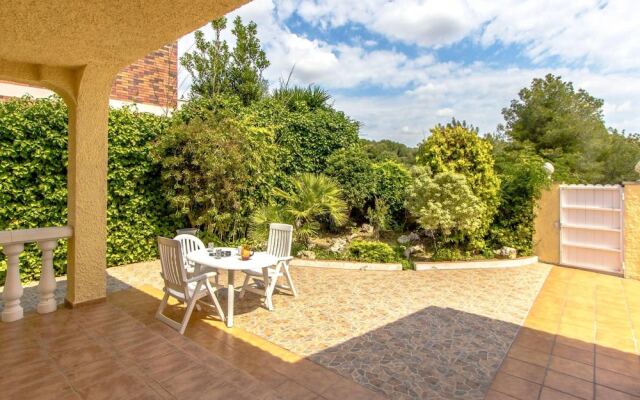 Villa with 4 Bedrooms in Calafell, with Private Pool, Enclosed Garden And Wifi - 2 Km From the Beach