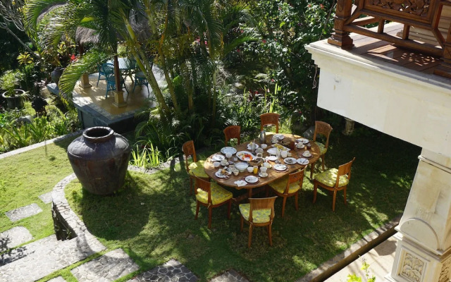 Gunung Paradis Retreat