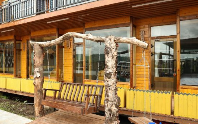 Narati never lived in a wooden house