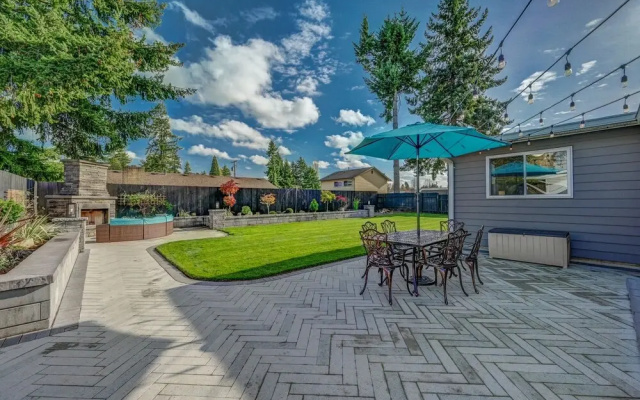 Renton Oasis: Relaxing 3br Home W/ Great Outdoor! 3 Bedroom Home by RedAwning - фото 2