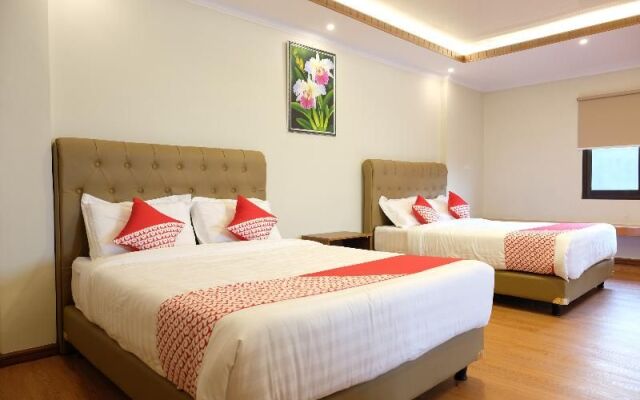 Oyo 740 Joyful Hotel