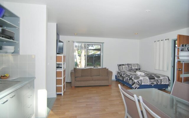 Huskisson Holiday Motel Cabins