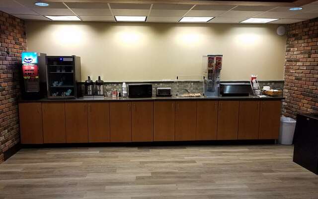 SureStay Plus Hotel by Best Western St. Louis Airport